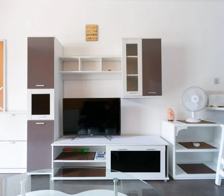 El interior de una de las habitaciones del complejo turístico. El interior de una de las habitaciones del complejo turístico.