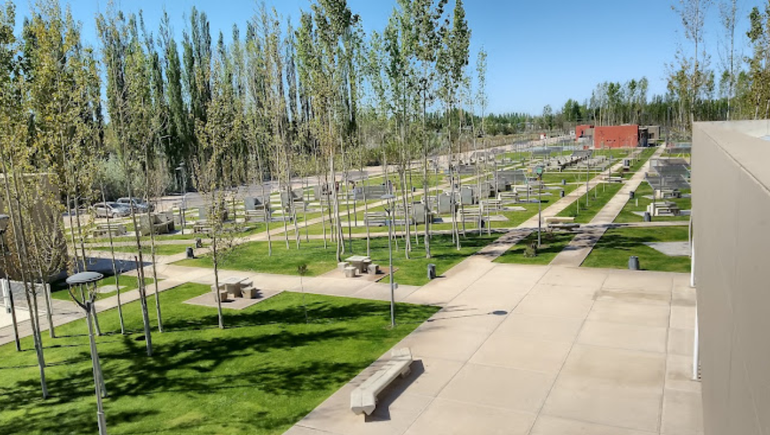 El sepelio de Guillermo Pereyra será en el camping de petroleros de Centenario. El sepelio de Guillermo Pereyra será en el camping de petroleros de Centenario.