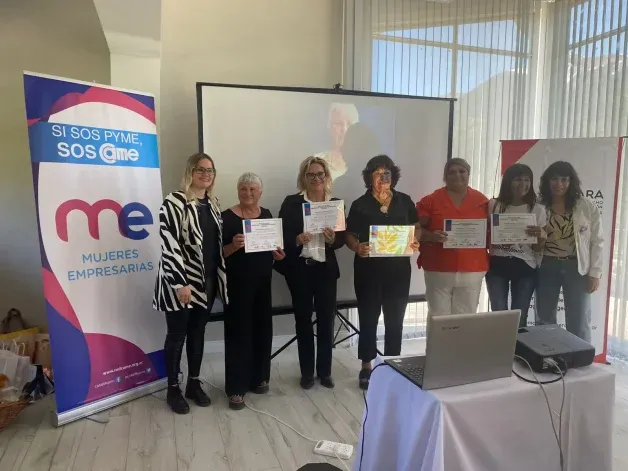 María Teresa Stowhas, distinguida por la CAME. María Teresa Stowhas, distinguida por la CAME.