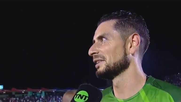 Arias y su dedicatoria neuquina a la hora de dar la vuelta olímpica