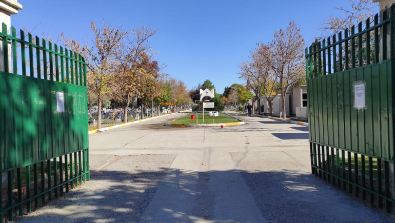 La crisis y el colapso del cementerio municipal sigue preocupando a las autoridades locales.