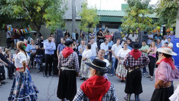 Hubo bailes folclóricos y todo tipo de presentaciones para festejar los 73 años de vida del barrio.
