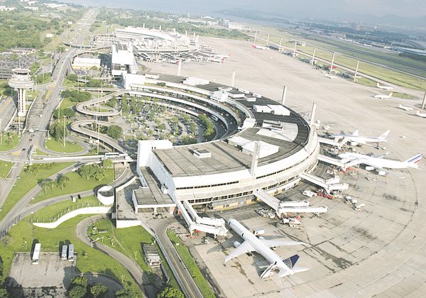 Brasil deja en manos privadas sus aeropuertos