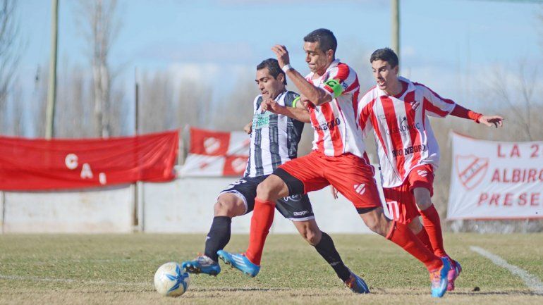 Independiente y Cipolletti brindaron partidos emocionantes en el 2015 y volverán a cruzarse. &nbsp;