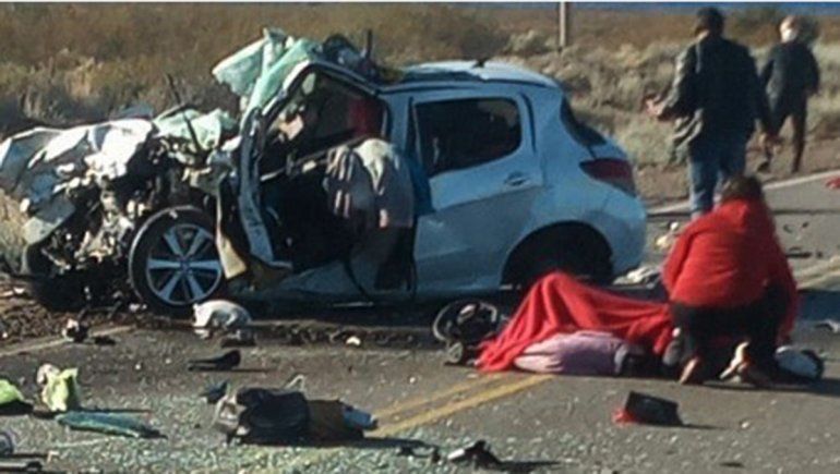 El trágico choque tuvo lugar en Chocón Medio.