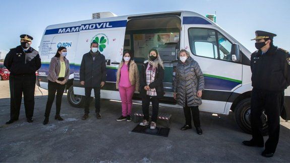 Mujeres policías podrán testearse gratis contra el cáncer de mama