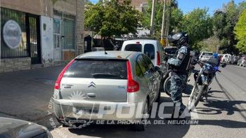 Los efectivos del DEMOSE hicieron un rápido despliegue y apresaron a dos delincuentes. Los efectivos del DEMOSE hicieron un rápido despliegue y apresaron a dos delincuentes.