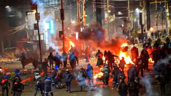 Ante la escalada de violencia que persite en Bolivia, el Presidente Rodrigo Paz analiza endurecer las medidas contra los manifestantes. Ante la escalada de violencia que persite en Bolivia, el Presidente Rodrigo Paz analiza endurecer las medidas contra los manifestantes.