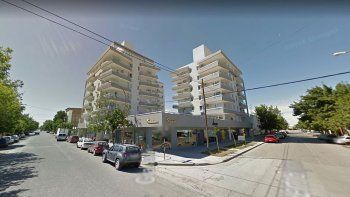 robaron en un lujoso complejo y los vecinos sospechan que fueron entregados