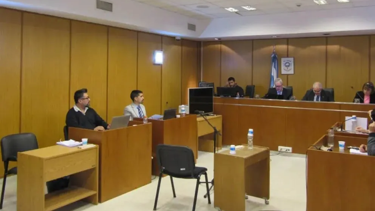 Un Tribunal de General Roca condenó al oficial Gutiérrez por diversos delitos en el cumplimiento de su función. La pena se definirá próximamente en el juicio de cesura.&nbsp;