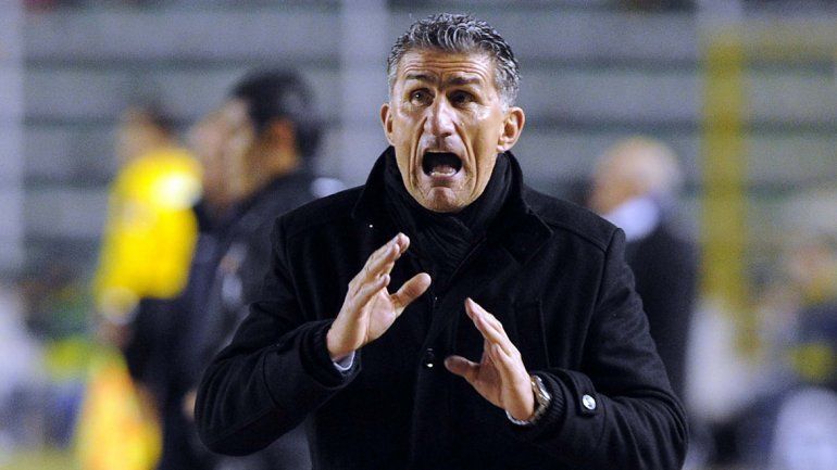 El Patón Bauza nació en Granadero Baigorría. Fana de Central.