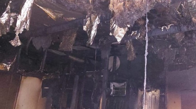 Dejaron enchufado el termotanque y se produjo un voraz incendio