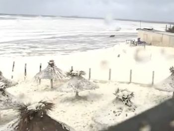 El extraño fenómeno se registró en la Costa Atlántica, azotada por una ciclogénesis.