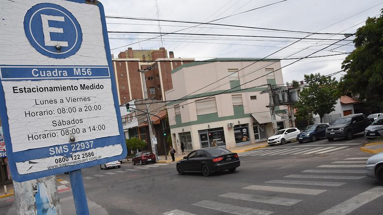 La zona bancaria dejará de estar inhabilitada para el estacionamiento. | LM Neuquen La zona bancaria dejará de estar inhabilitada para el estacionamiento.