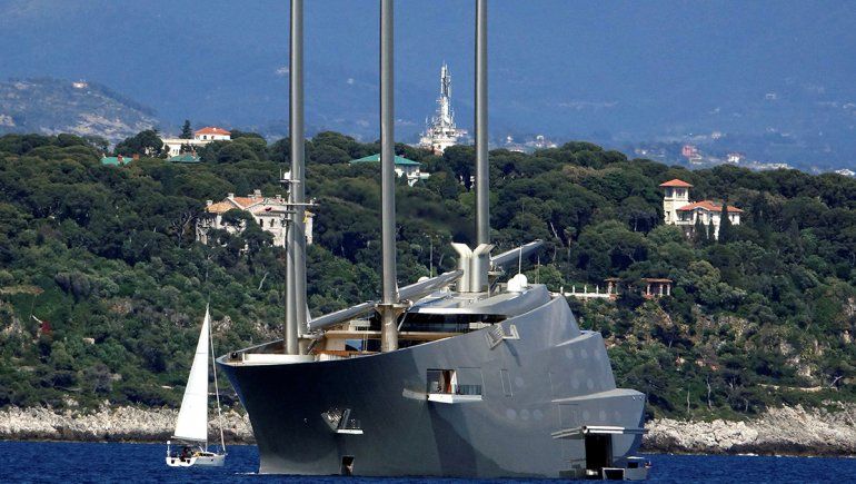 Italia incautó un lujoso yate de un magnate ruso