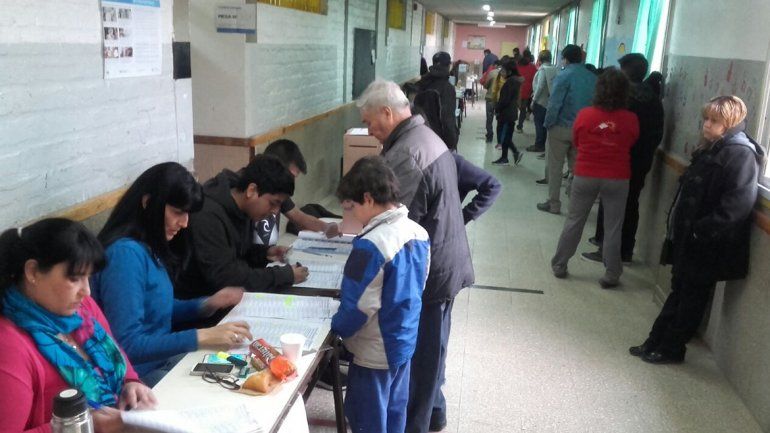 Con una participación de más del 70 del padrón, cerraron los comicios en Neuquén