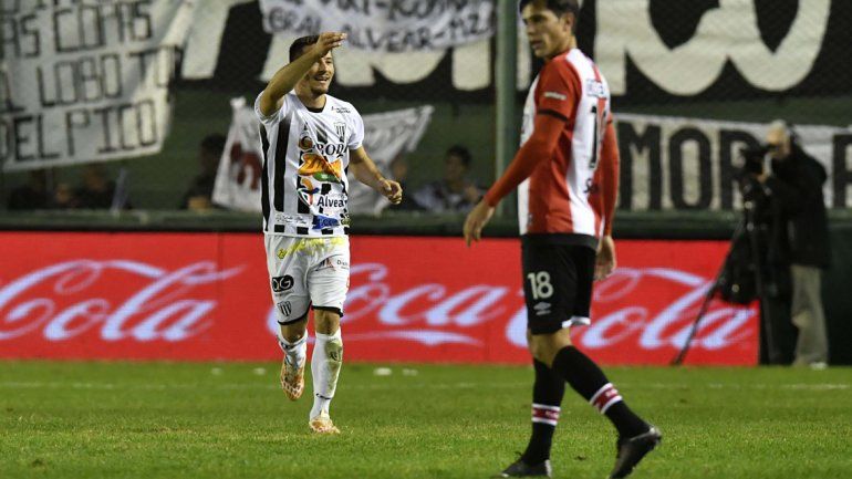 Un equipo de trabajadores del Federal B dio la sorpresa en la Copa Argentina