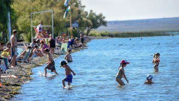 A partir del viernes 16 de enero comenzará el cobro de entrada al Lago Pellegrini. | LM Neuquen A partir del viernes 16 de enero comenzará el cobro de entrada al Lago Pellegrini.