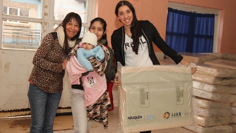 El Instituto de Juegos entregò 162 ecocunas en varias localidades neuquinas