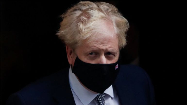 La cronología de los escándalos que golpearon a Boris Johnson y lo obligaron a renunciar