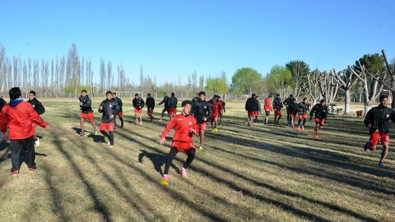El Rojo volvió sin puntos y con dos lesionados