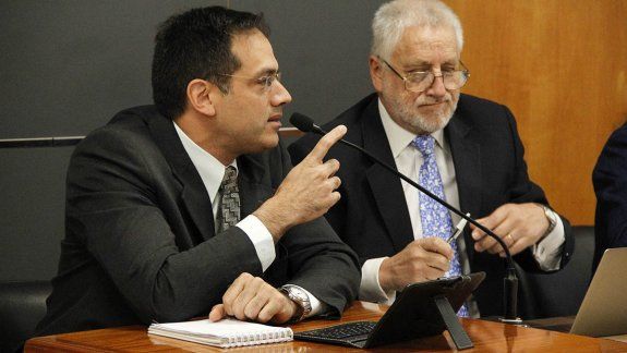 Rodríguez Lastra criticó a la prensa