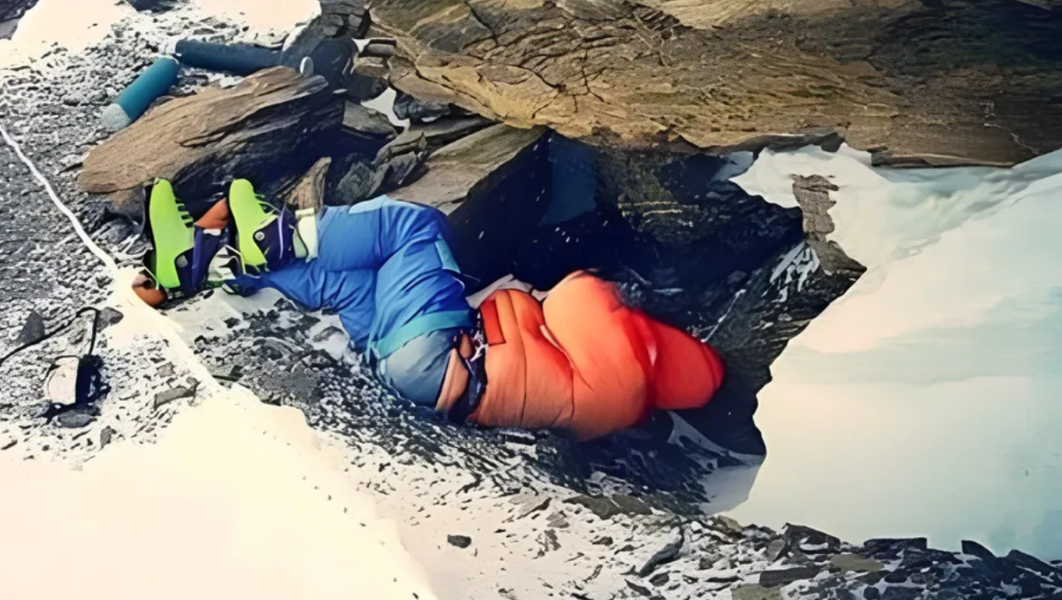Llevan 30 años congelado a 8.500 metros en el Everest y ahora van a recuperar el cuerpo de Botas Verdes