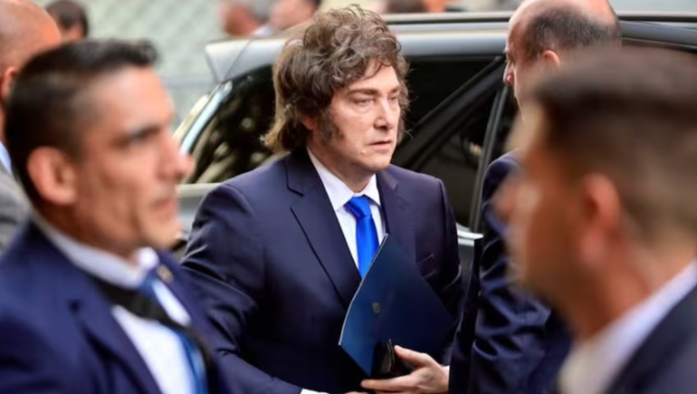 El presidente Javier Milei dispuso elevar el nivel de alerta de seguridad en Argentina