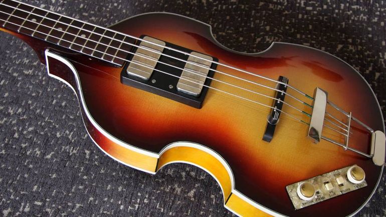 El famoso bajo original de Paul McCartney, que apareció tras más de cinco décadas. El famoso bajo original de Paul McCartney, que apareció tras más de cinco décadas.