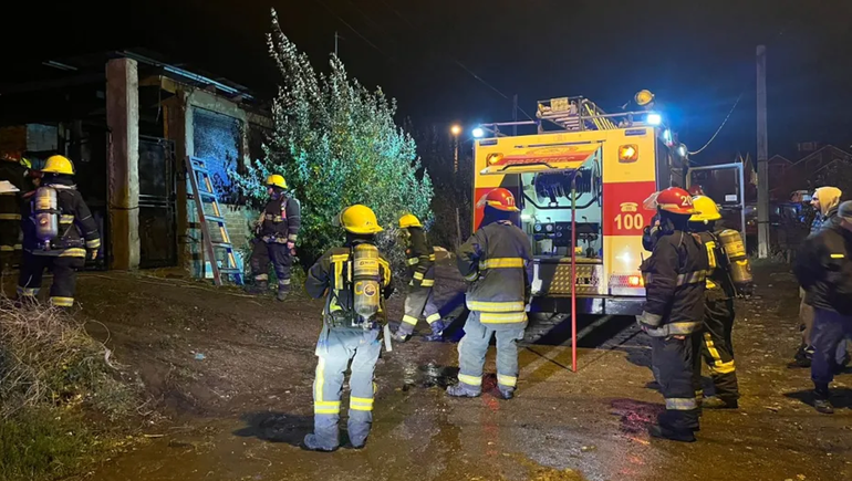 Incendio en San Martín: una persona está grave por inhalación de humo