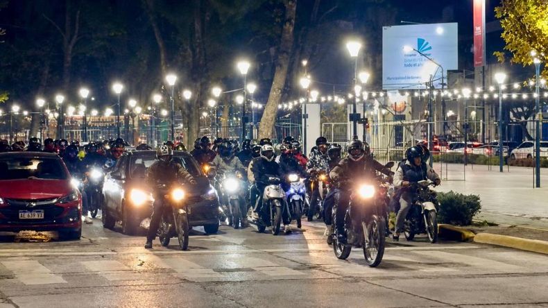 Caravana de motos en Neuquén.
