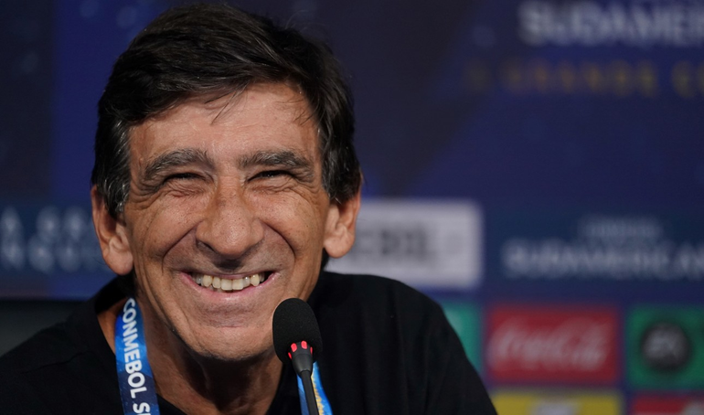 Sonríe Gustavo Costas: el jugador clave que aseguró su continuidad en Racing