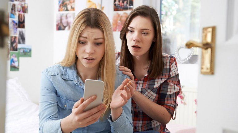 Psicólogos advierten que el uso del celular aumenta la ansiedad