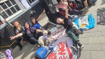 En Comodoro Rivadavia se prepararon para recibir a los miles de fans que coparán las calles a la espera de los conciertos de La Renga (foto de archivo). En Comodoro Rivadavia se prepararon para recibir a los miles de fans que coparán las calles a la espera de los conciertos de La Renga (foto de archivo).