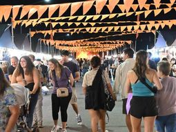 La primera noche del evento contó con una gran participación. La primera noche del evento contó con una gran participación.