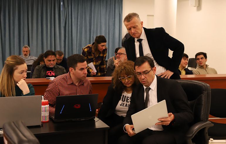 Los fiscales Liotard y Macaya, junto al equipo del Minsterio Público Fiscal y asesores letrados. Los fiscales Liotard y Macaya, junto al equipo del Minsterio Público Fiscal y asesores letrados.