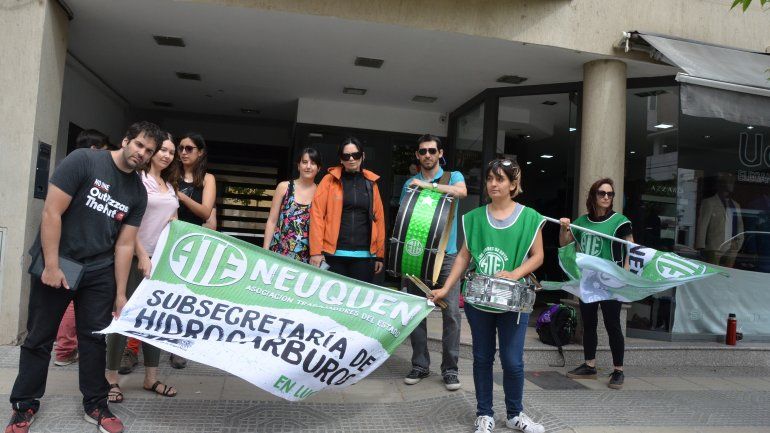 Denuncian ingresos de privilegio en la dirección de Hidrocarburos