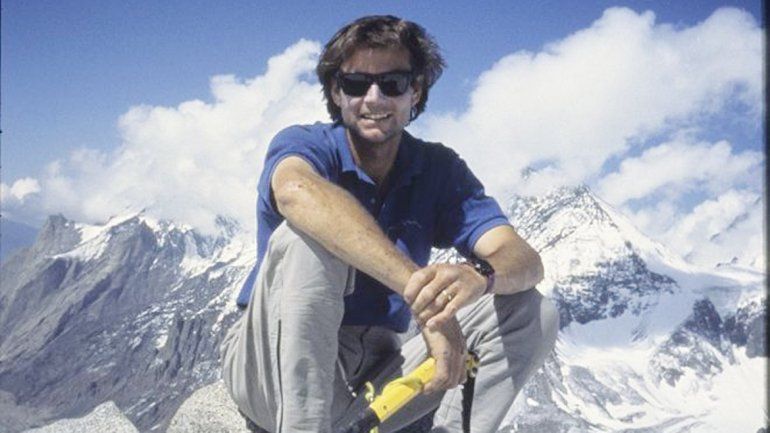 El famoso montañista Alex Lowe y su camarógrafo David Bridges fueron sepultados por una avalancha en 1999.