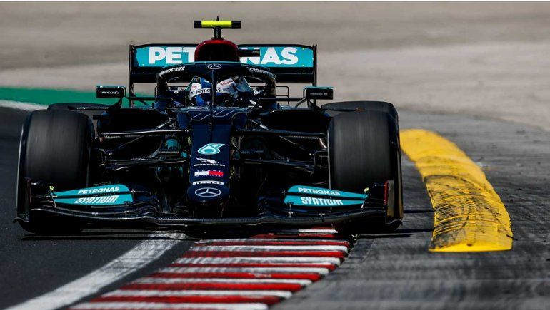 Valtteri Bottas se llevó el viernes de la Fórmula 1 en Hungría