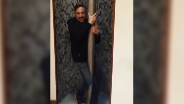 Alejandro Lerner y su baticueva