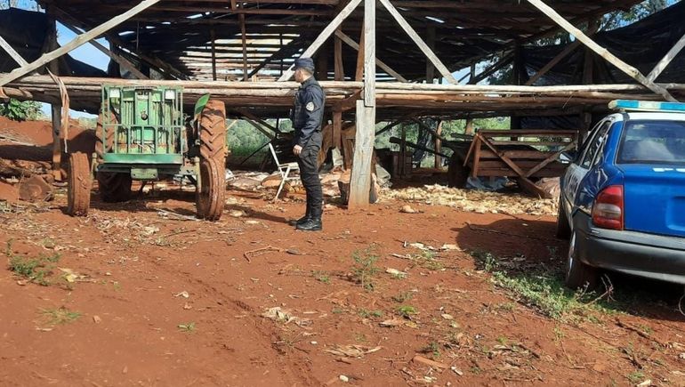 Un adolescente murió cuando conducía un tractor