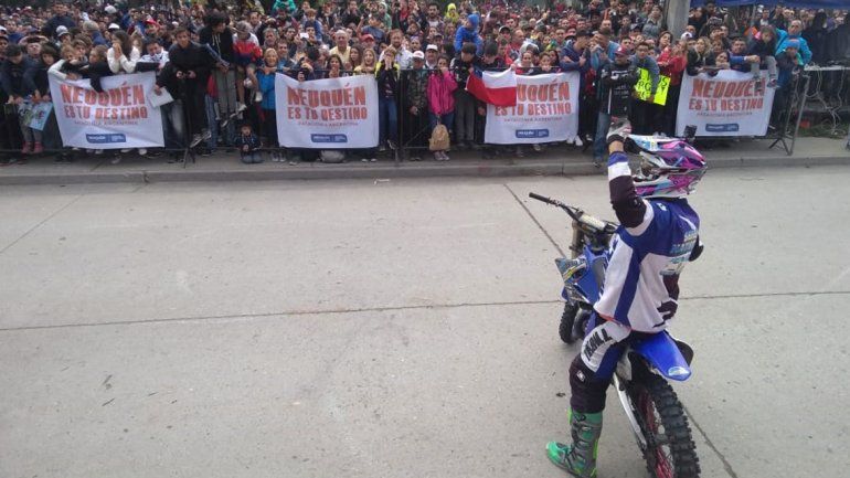 Villa La Angostura rugió con el freestyle en la previa del Mundial de Motocross