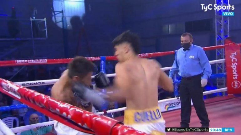 El neuquino se la bancó hasta el cuarto round, pero fue noqueado