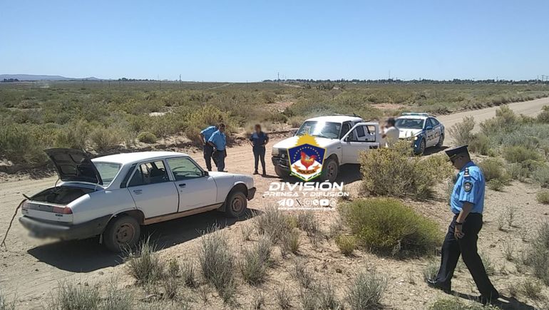 Delincuentes amenazaron y maniataron a un hombre, le robaron animales y su auto