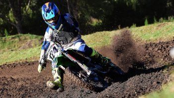 La historia de vida de Alberto Zapata Bacur: perdió un brazo y volvió a correr en moto La historia de vida de Alberto Zapata Bacur: perdió un brazo y volvió a correr en moto