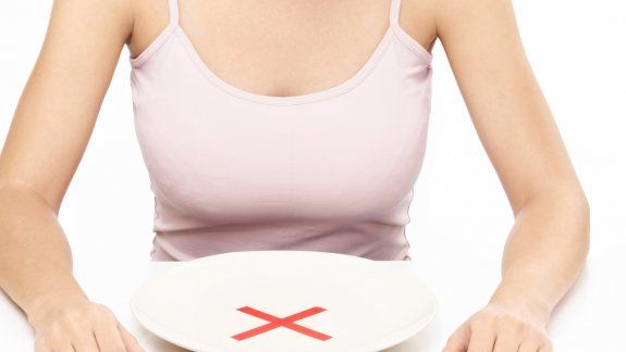 Cuando alguien deja de comer, el metabolismo cambia ante el estrés.