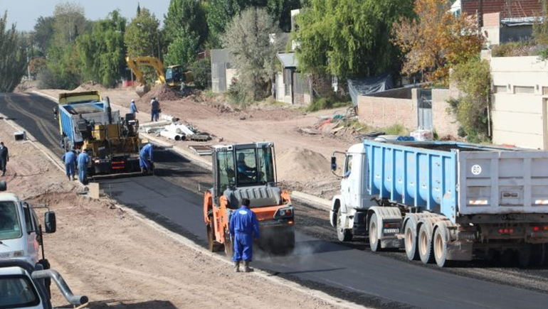 El asfalto de la calle Cosentino estará listo en 90 días