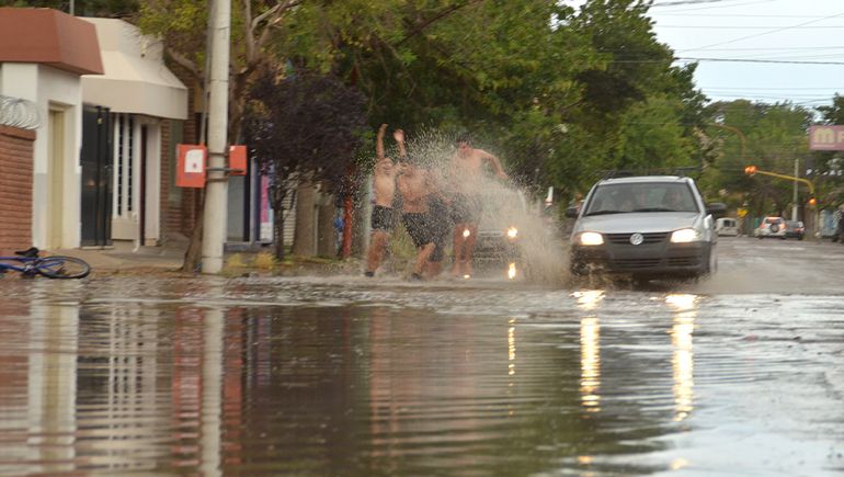 La última gran tormenta en el Alto Valle generó grandes destrozos en Cipolletti