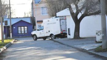 Los investigadores de Santa Cruz esperan los resultados de la autopsia y las pericias a la soga, que podrían ser claves para esclarecer si efectivamente se trató de un suicidio. Los investigadores de Santa Cruz esperan los resultados de la autopsia y las pericias a la soga, que podrían ser claves para esclarecer si efectivamente se trató de un suicidio.