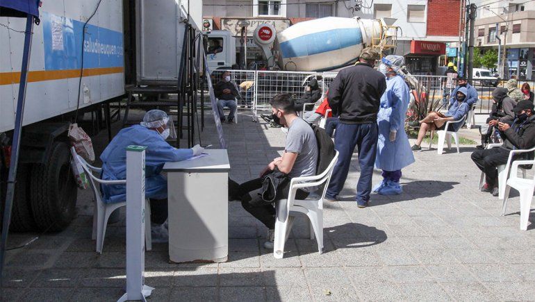 Detectar: El tráiler de los hisopados cambió la postal del centro